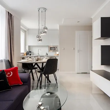 アパート Apartamentygdansk Eu Mieszkanie Przylesie ソポト